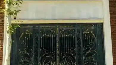 درب فلزی ورودی پارکینگ در رشت