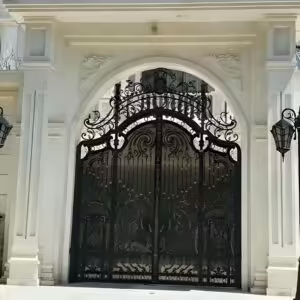 درب حیاط آهنی در رشت