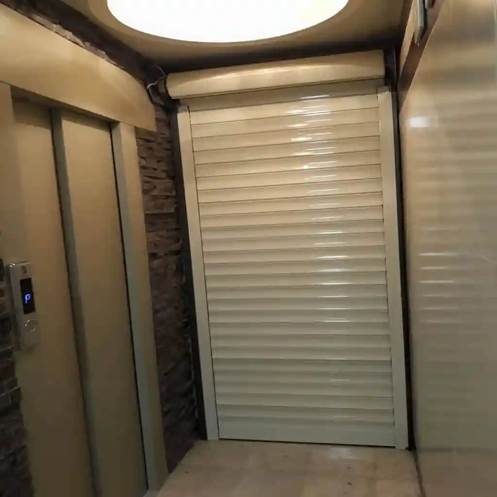 سفارش کرکره برقی درب آپارتمان در رشت