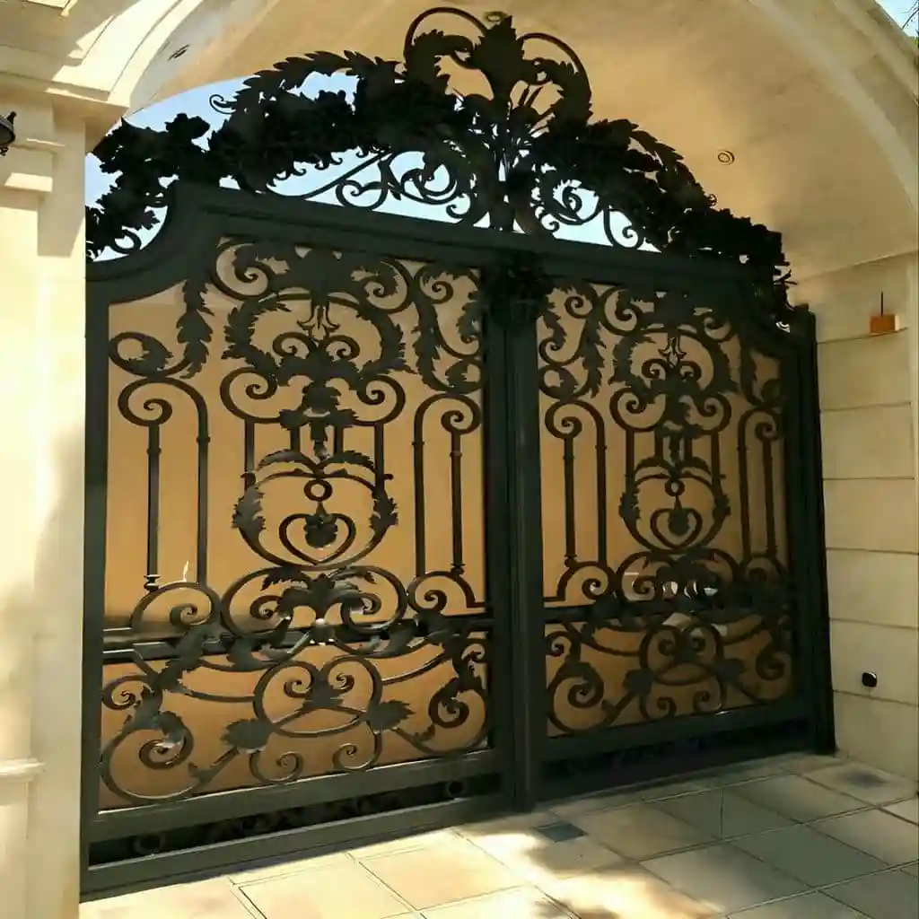 درب حیاط آهنی سفارشی در رشت