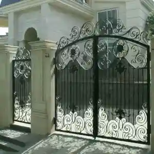 درب فلزی حیاط ویلایی در رشت