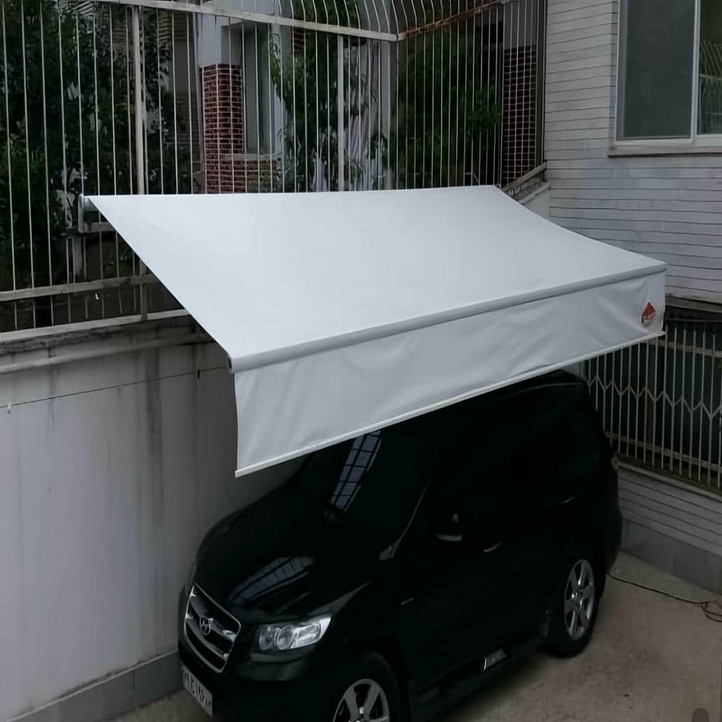 سایبان برقی در رشت کنترل با ریموت روی دیوار