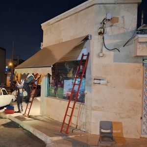 سایبان برقی در رشت نصب روی تراس با فریم مقاوم