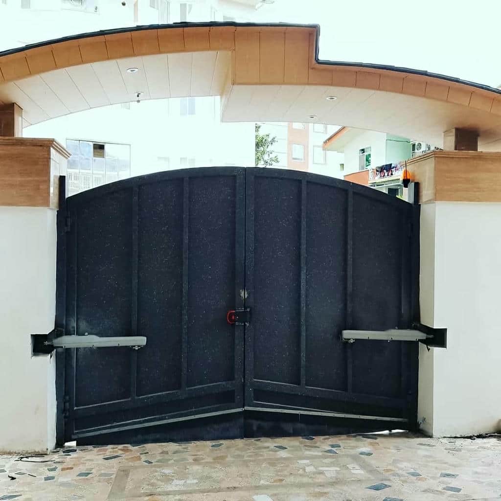 جک درب پارکینگی در رشت با فریم فلزی و جوش مستحکم
