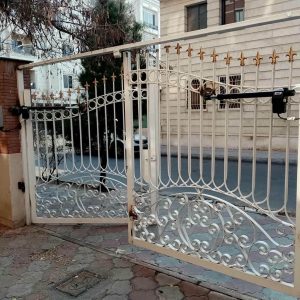 جک درب پارکینگ در رشت با باتری UPS و عملکرد اضطراری
