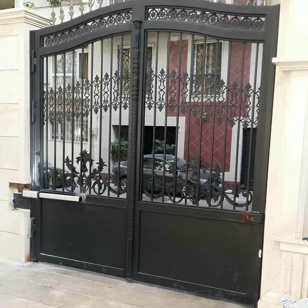 جک درب پارکینگی در رشت با برد کنترل پیشرفته و تنظیم دقیق