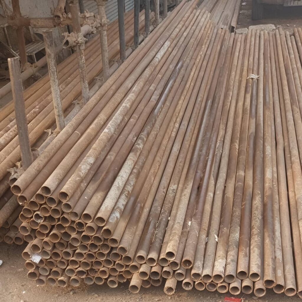 نصب لوله داربست با مهاربندی اصولی در رشت