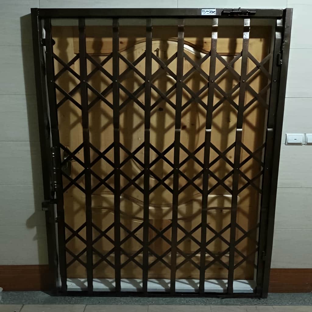 تعمیر درب آکاردئونی سه گل تسمه و تنظیم ریل در رشت تعمیر درب آکاردئونی سه گل تسمه و تنظیم ریل در رشت