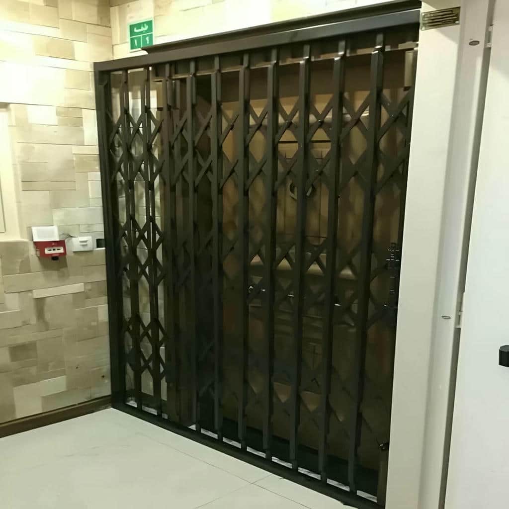 درب آکاردئونی برای واحد اداری با فضای جمعشدن مناسب در رشت درب آکاردئونی برای واحد اداری با فضای جمعشدن مناسب در رشت