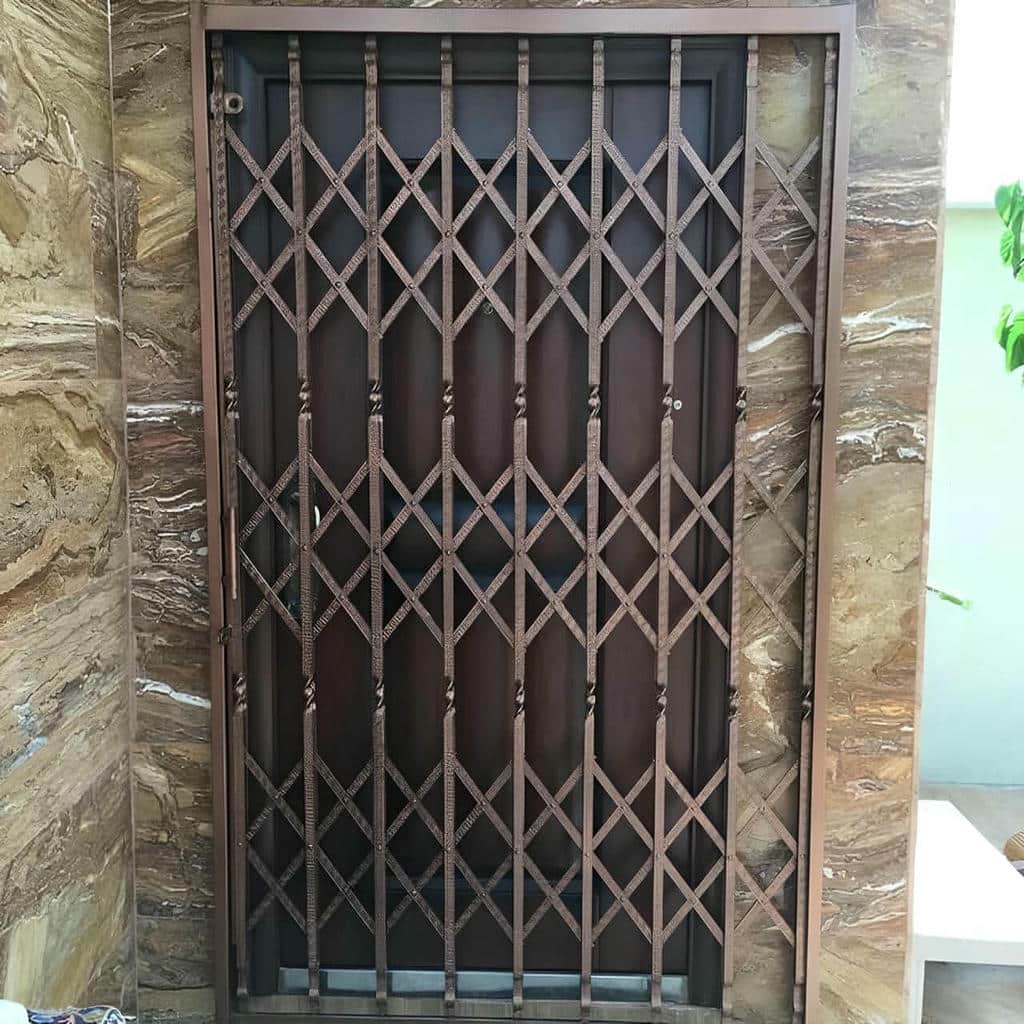 ساخت درب آکاردئونی طرح دار لوزی با تسمه مناسب در رشت ساخت درب آکاردئونی طرح دار لوزی با تسمه مناسب در رشت