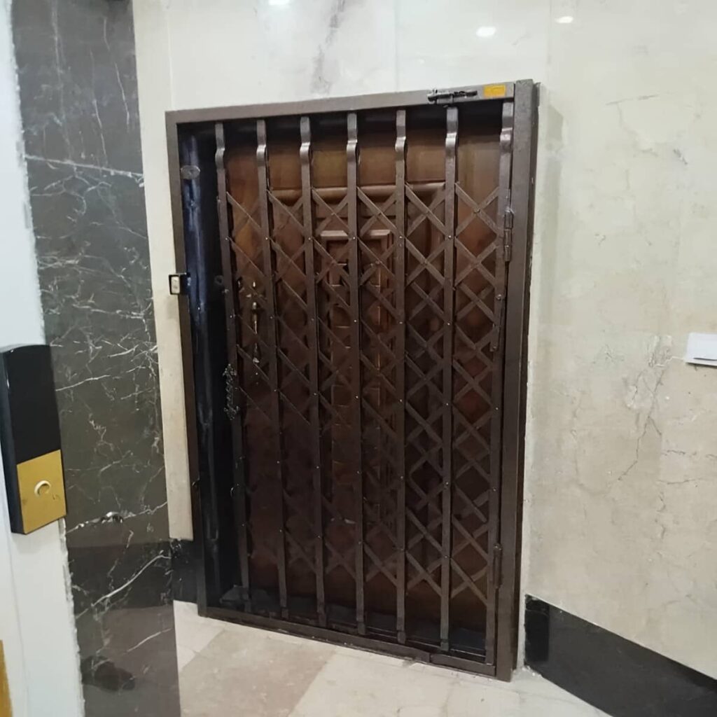 فروش درب ریلی آکاردئونی کم جا با قفل مناسب در رشت