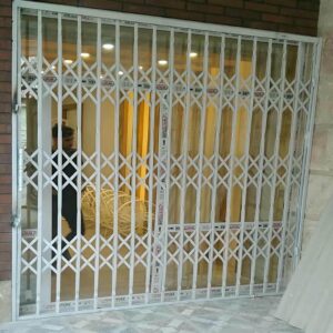 6 طرح درب آکاردئونی سفید طلایی در رشت