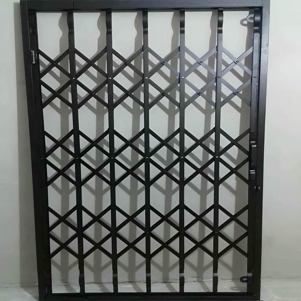 خرید درب آکاردئونی ضد سرقت با طرح لوزی متراکم در رشت