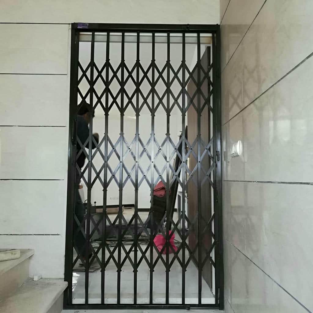 خرید درب آکاردئونی تسمه پهن آهنی برای ورودی در رشت خرید درب آکاردئونی تسمه پهن آهنی برای ورودی در رشت