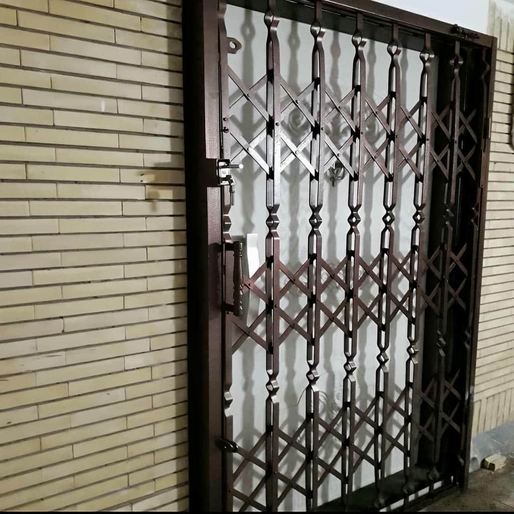 خرید حفاظ آکاردئونی ورودی مجتمع با شبکه متعادل در رشت