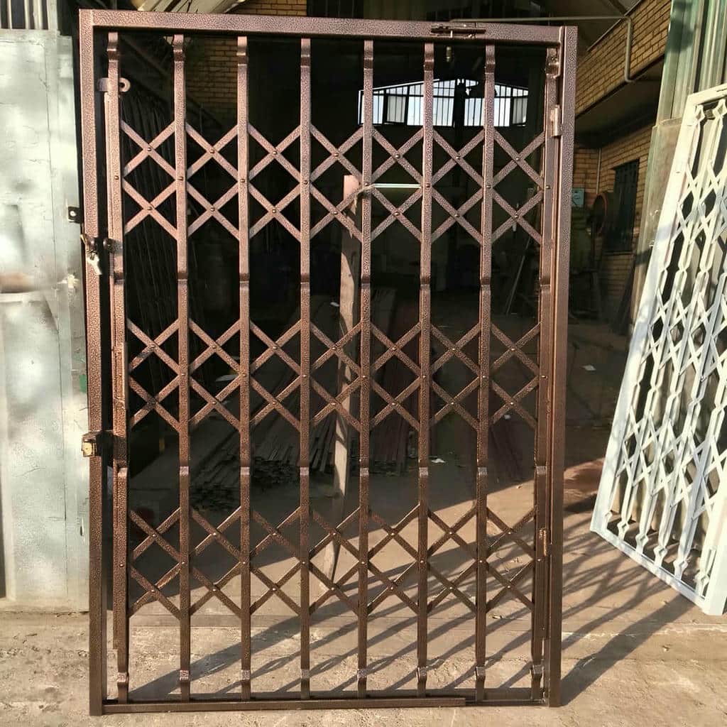 خرید درب آکاردئونی طلایی سلطنتی با پوشش مات در رشت خرید درب آکاردئونی طلایی سلطنتی با پوشش مات در رشت