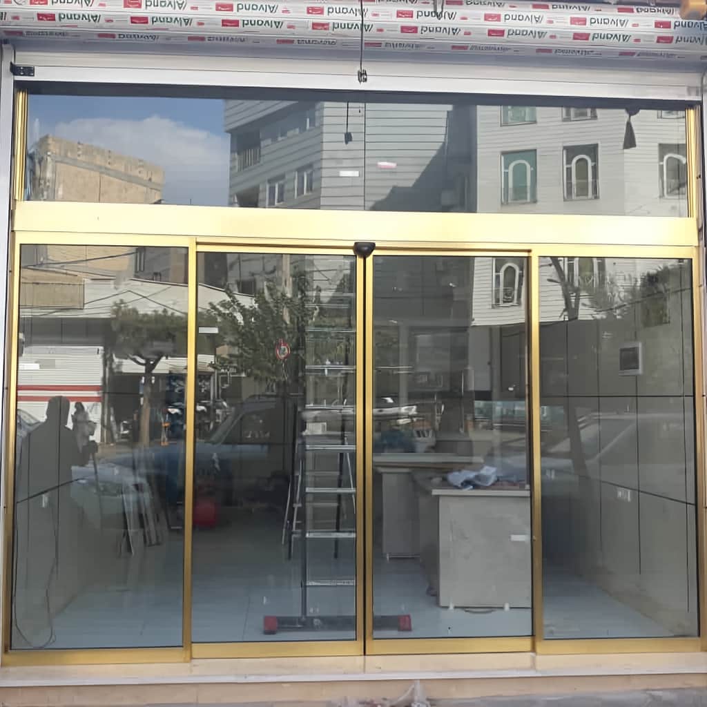 قیمت درب اتوماتیک شیشه ای گردان متناسب با ابعاد لابی در رشت