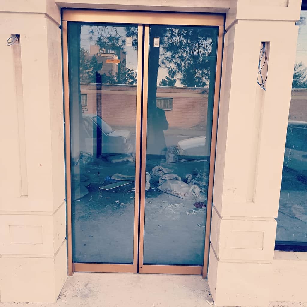 خرید درب اتوماتیک شیشه ای تلسکوپی برای دهانه کم در رشت