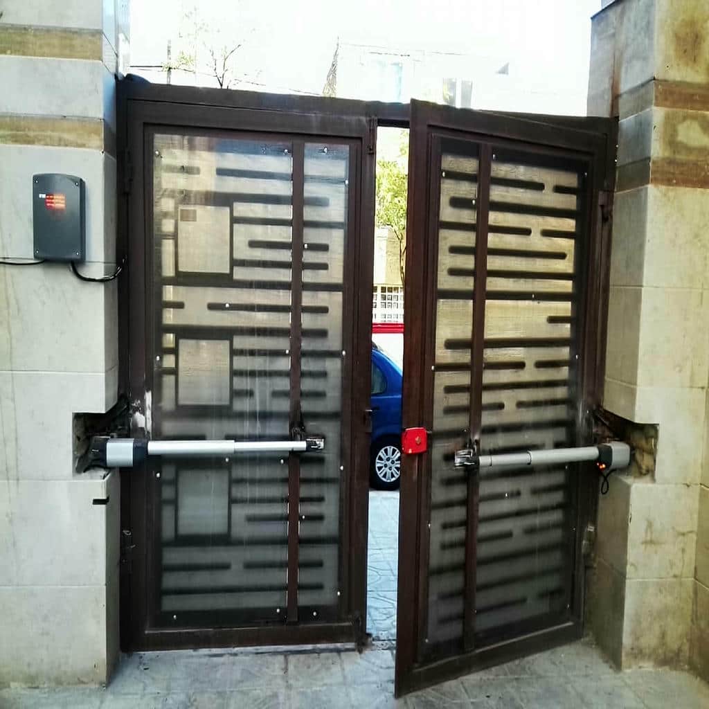 نصب جک پارکینگی تردد بالا برای ورودی مجتمع در رشت