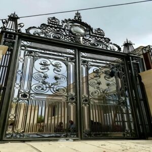 9 طرح درب پارکینگ آهنی ساده قاب دار در رشت