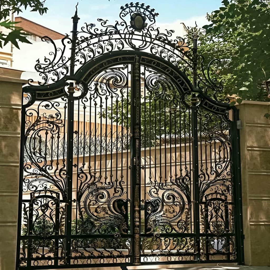 ساخت درب پارکینگ فلزی با کلاف مقاوم برای نمای ساختمان در رشت