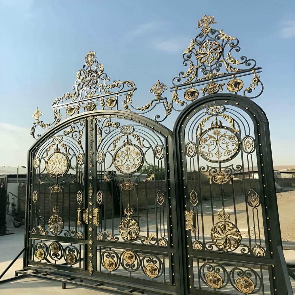ساخت درب پارکینگ ساده پروفیلی با کلاف مقاوم در رشت
