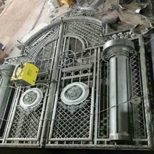 7 مدل درب حیاط طرح چوب فلزی در رشت