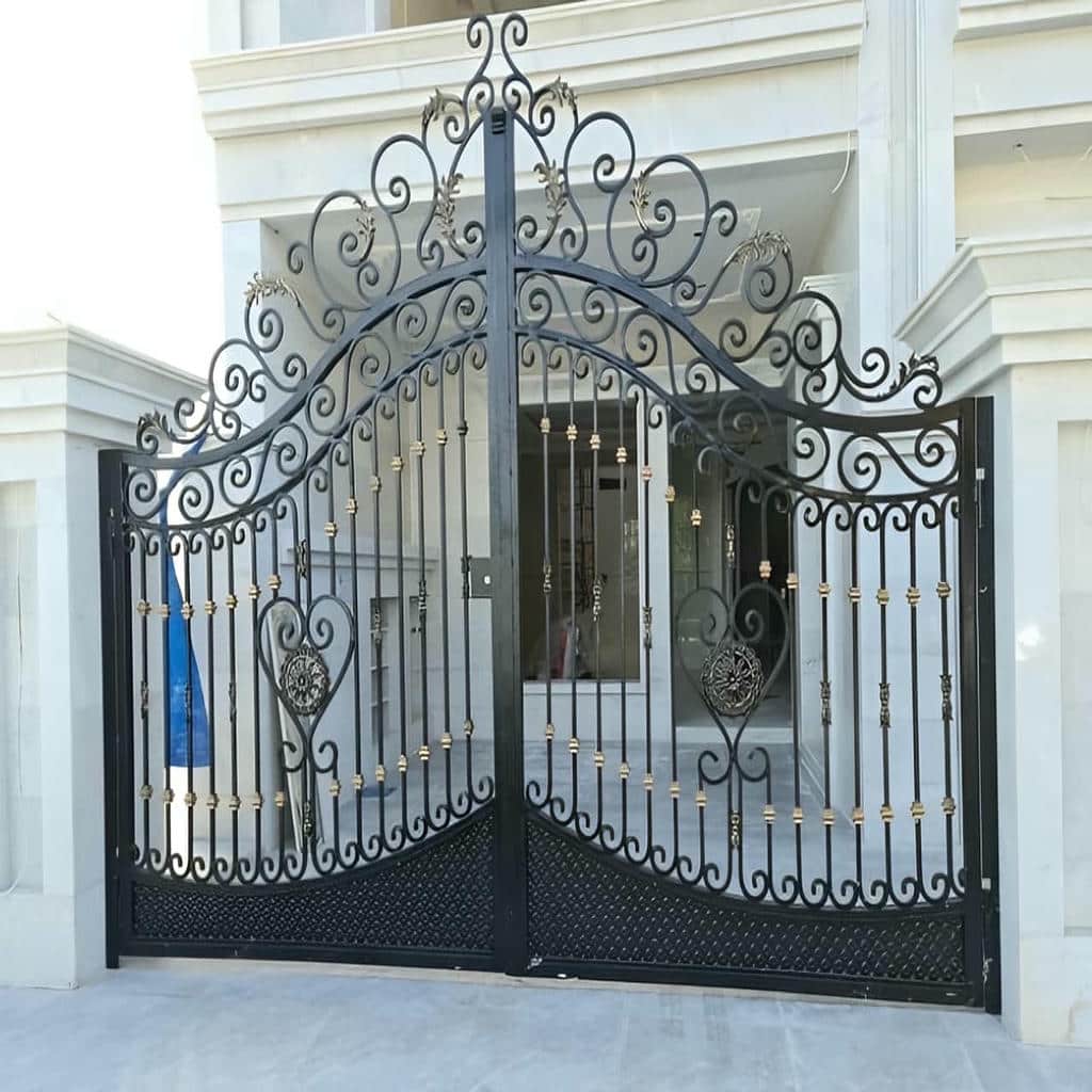 نصب درب حیاط برش لیزری هندسی برای ورودی ویلا در رشت نصب درب حیاط برش لیزری هندسی برای ورودی ویلا در رشت