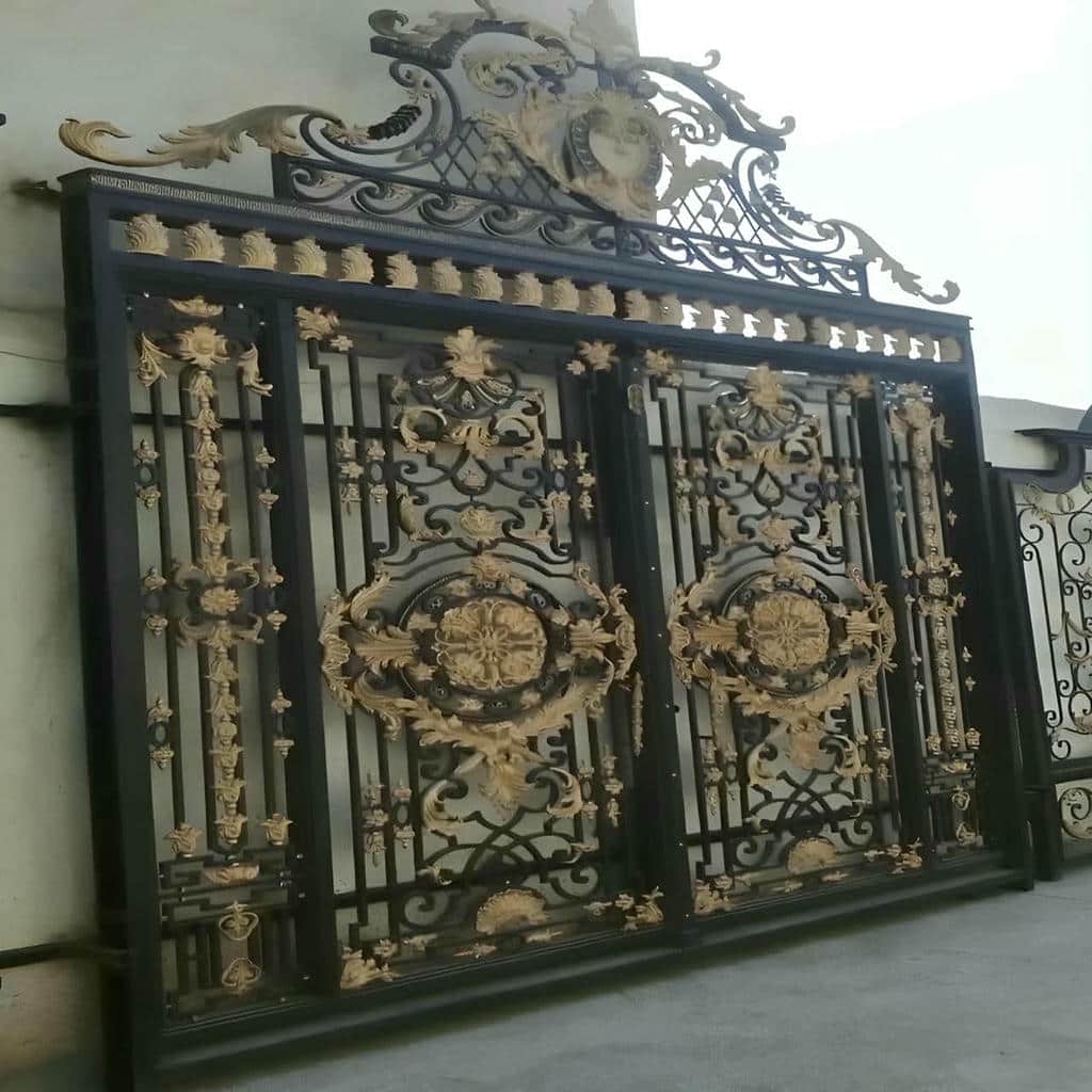 خرید درب باغی ویلایی فرفورژه با طرح کلاسیک در رشت خرید درب باغی ویلایی فرفورژه با طرح کلاسیک در رشت