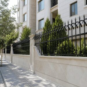 7 مدل حفاظ روی دیوار حیاط مسکونی در رشت