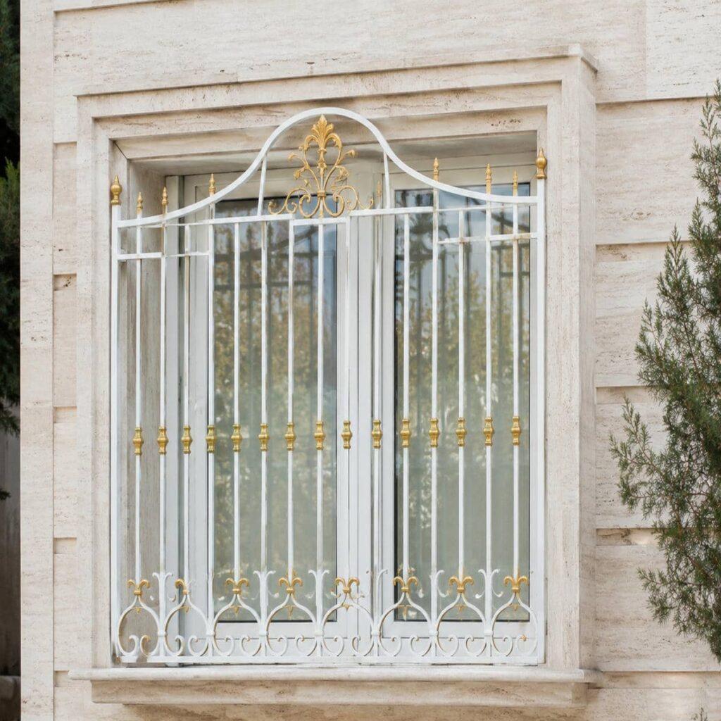 مدل حفاظ پنجره قوسی کتیبه دار با قوس کم خیز در رشت مدل حفاظ پنجره قوسی کتیبه دار با قوس کم خیز در رشت