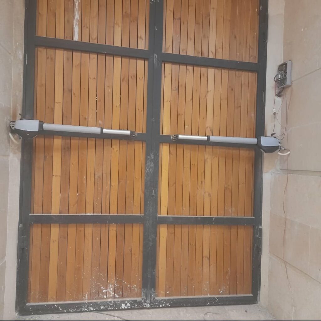 جک درب ویلایی رشت با مدل بازویی لوکس