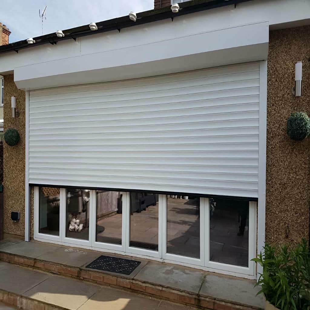 کرکره پنجره اتوماتیک نمای قدیمی رشت