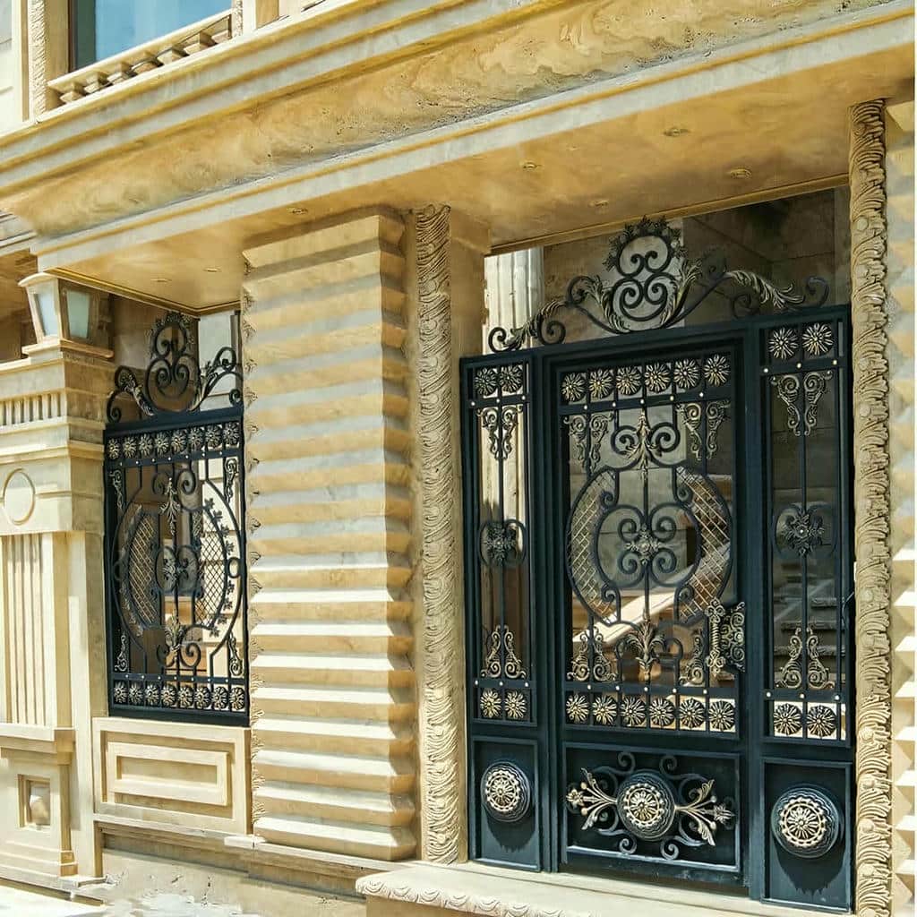 درب آهنی رشت با پوشش مشکی و طراحی مدرن