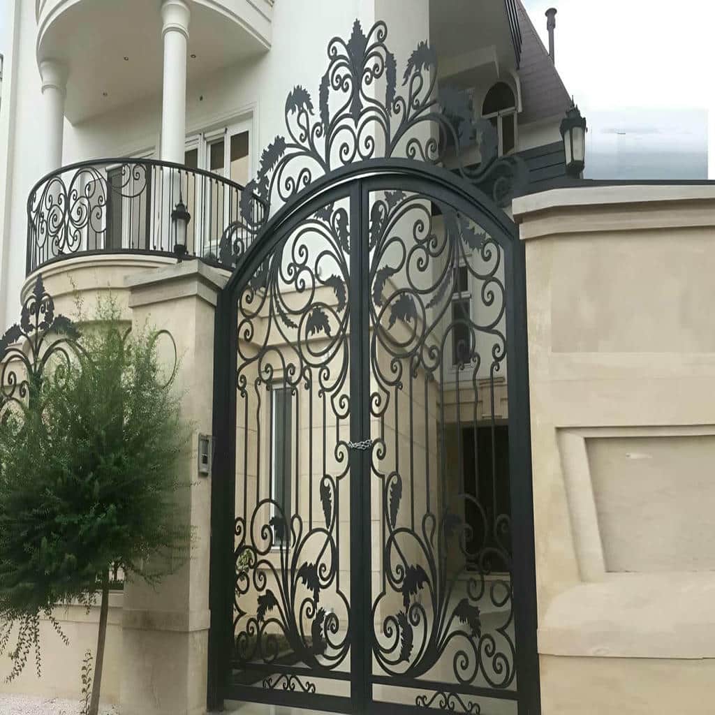 درب فرفورژه فلزی رشت با طرح کلاسیک