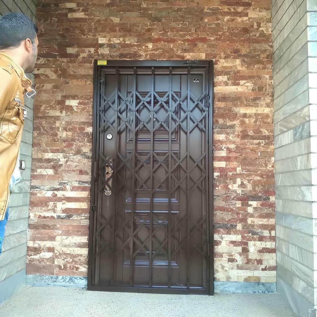 حفاظ کشویی ورودی آپارتمان رشت