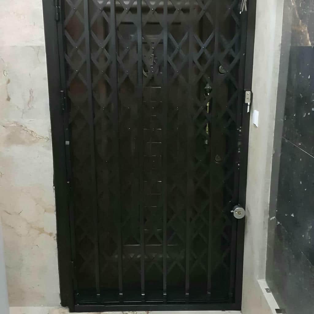 نرده آکاردئونی مدل فلزی