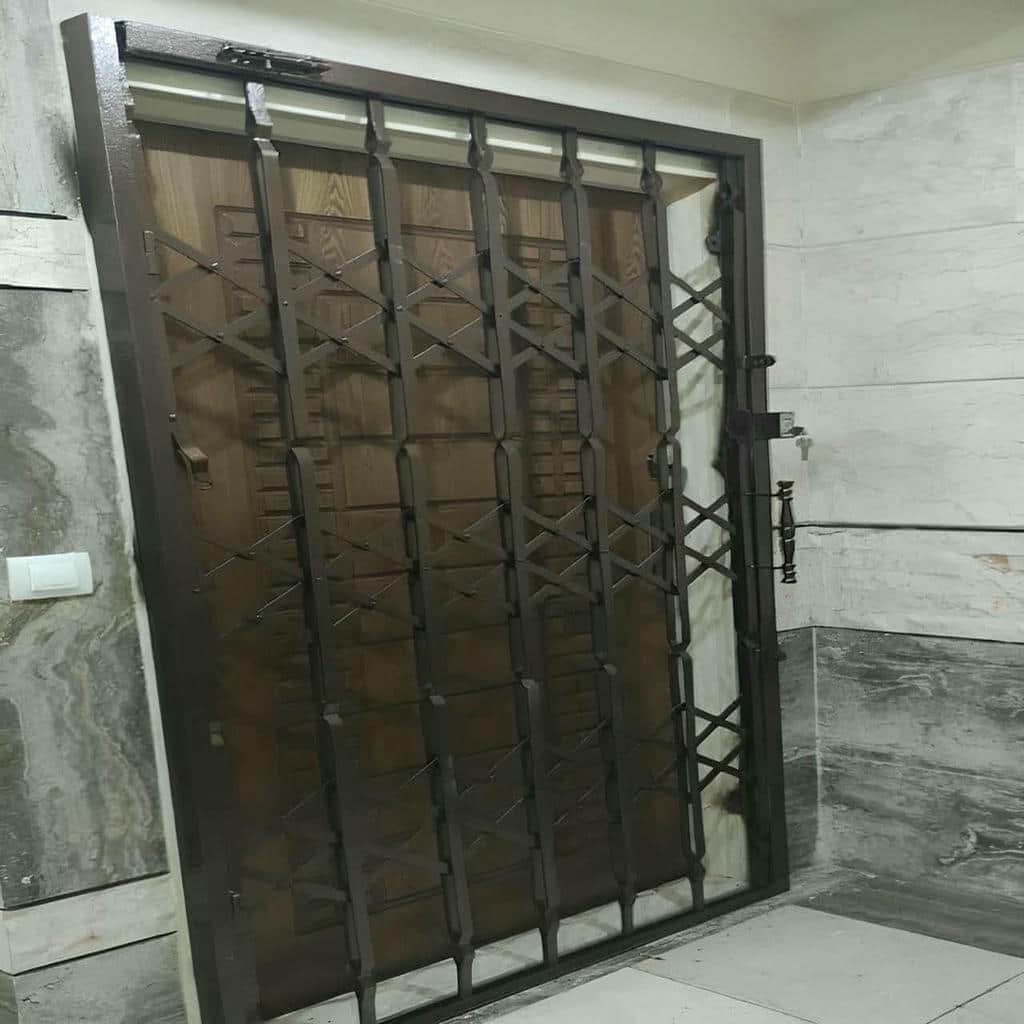 نرده آکاردئونی فلزی رشت ورودی ساختمان