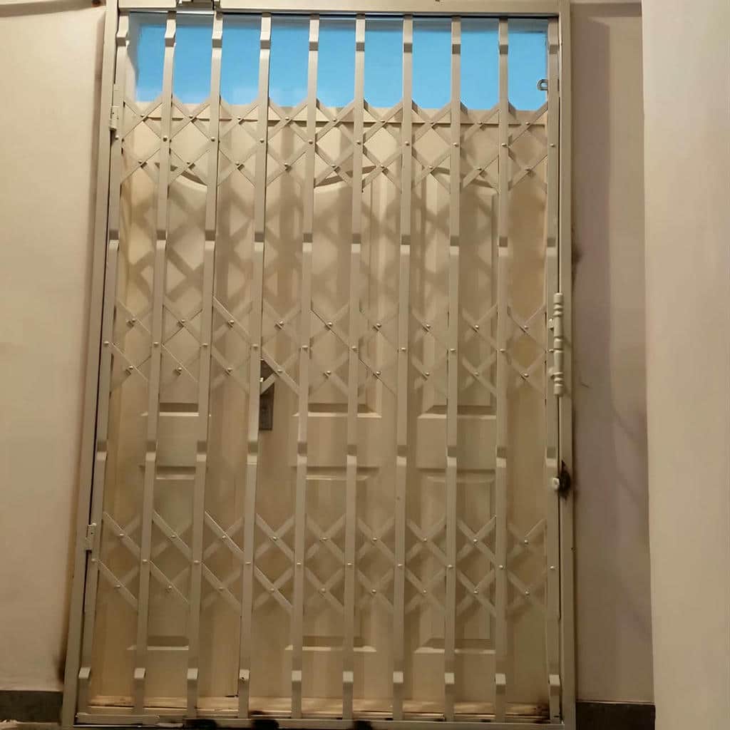 محافظ ورودی آپارتمان رشت مدل تاشو