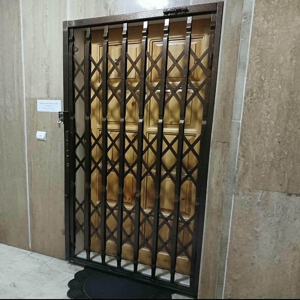 گارد آکاردئونی رشت پروژه مسکونی
