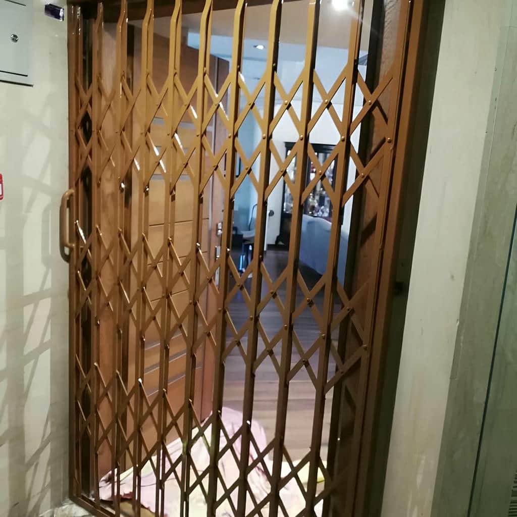 گارد آکاردئونی رشت برای ساختمان ویلا