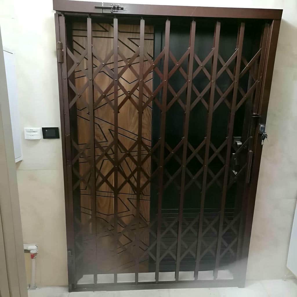 حفاظ آکاردئونی فلزی ورودی ساختمان رشت