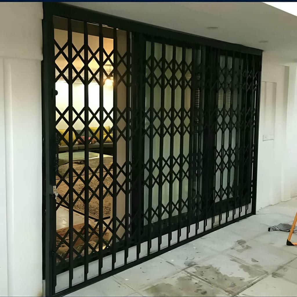 حفاظ کرکره ای رشت نمای بیرونی