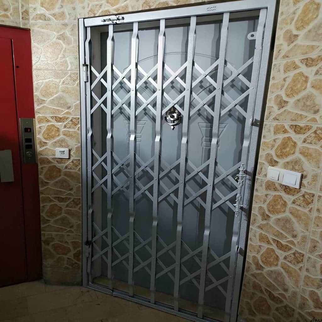 حفاظ کرکره ای فلزی رشت ورودی ساختمان
