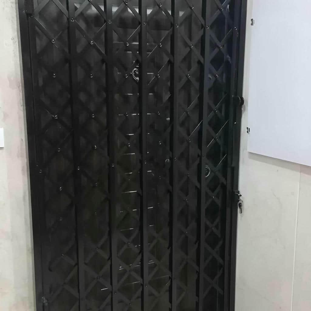 حفاظ جمع شونده فلزی در رشت