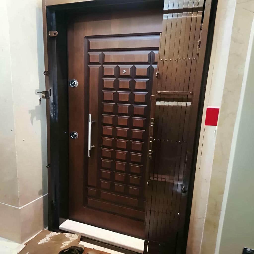 حفاظ آکاردئونی رشت در فضای آپارتمانی