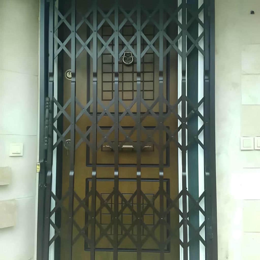 درب آکاردئونی ساختمان رشت