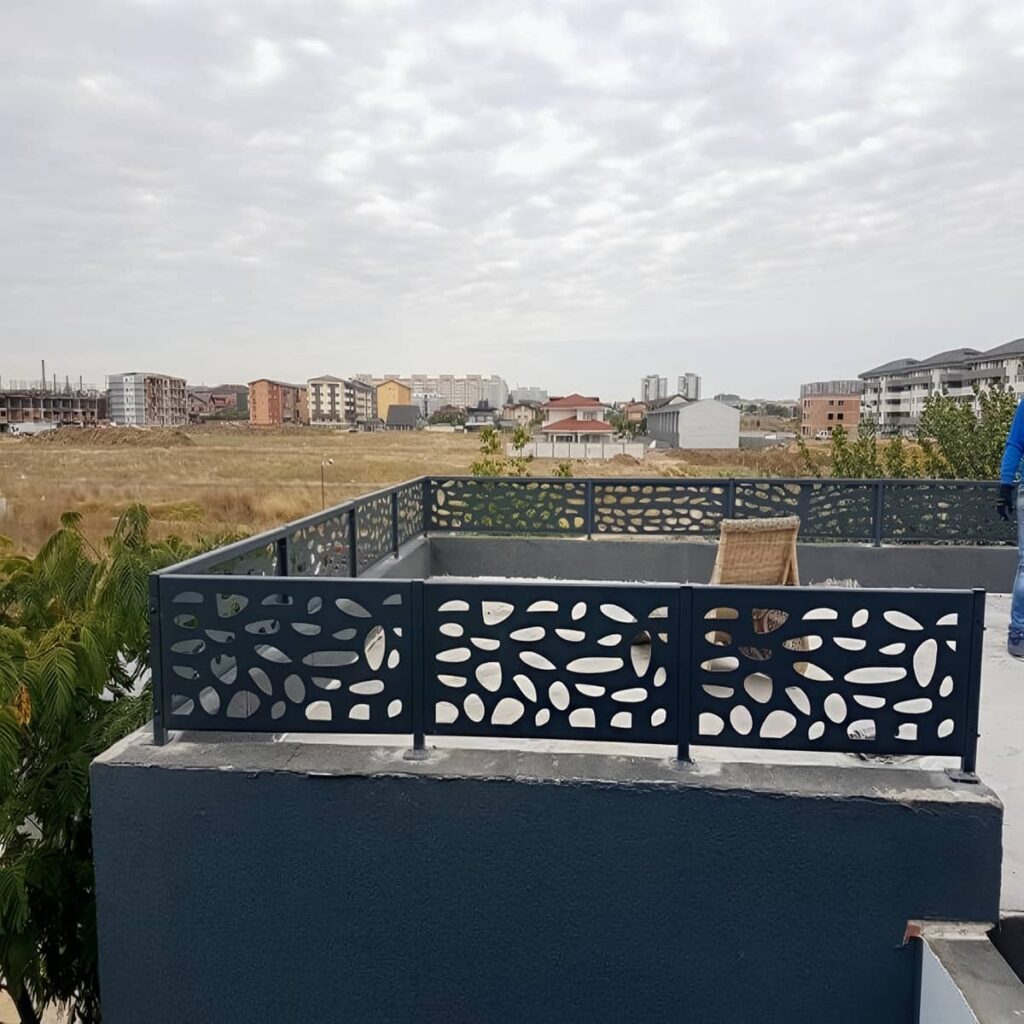 نرده بالکن فلزی رشت نمای ساختمان مدرن