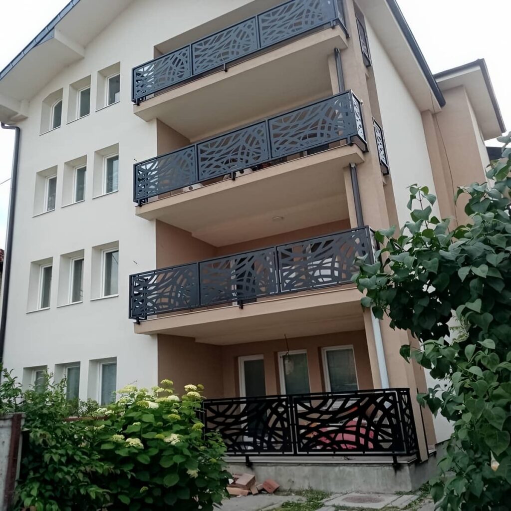 حفاظ بالکن شیک رشت