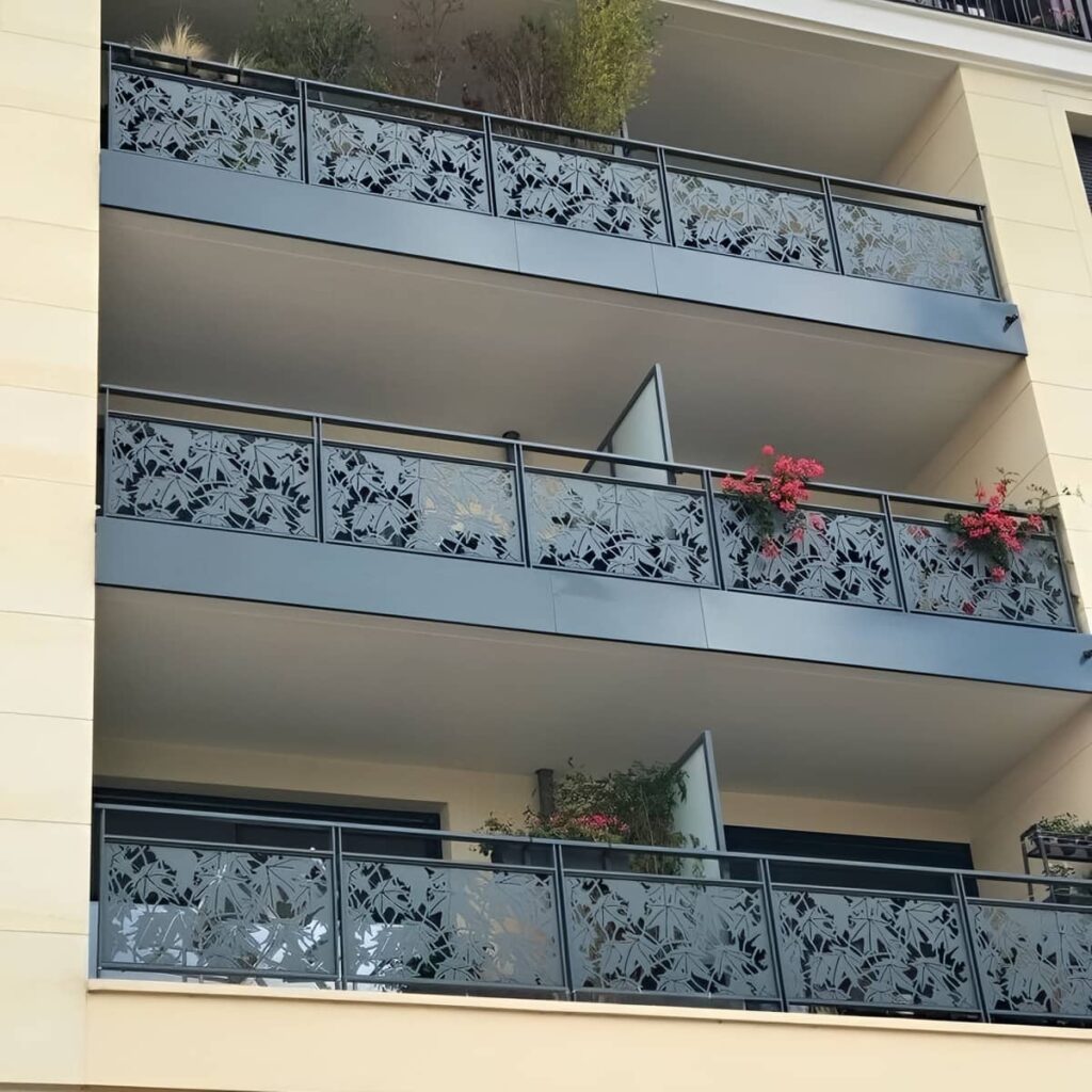 نرده بالکن جنس مقاوم